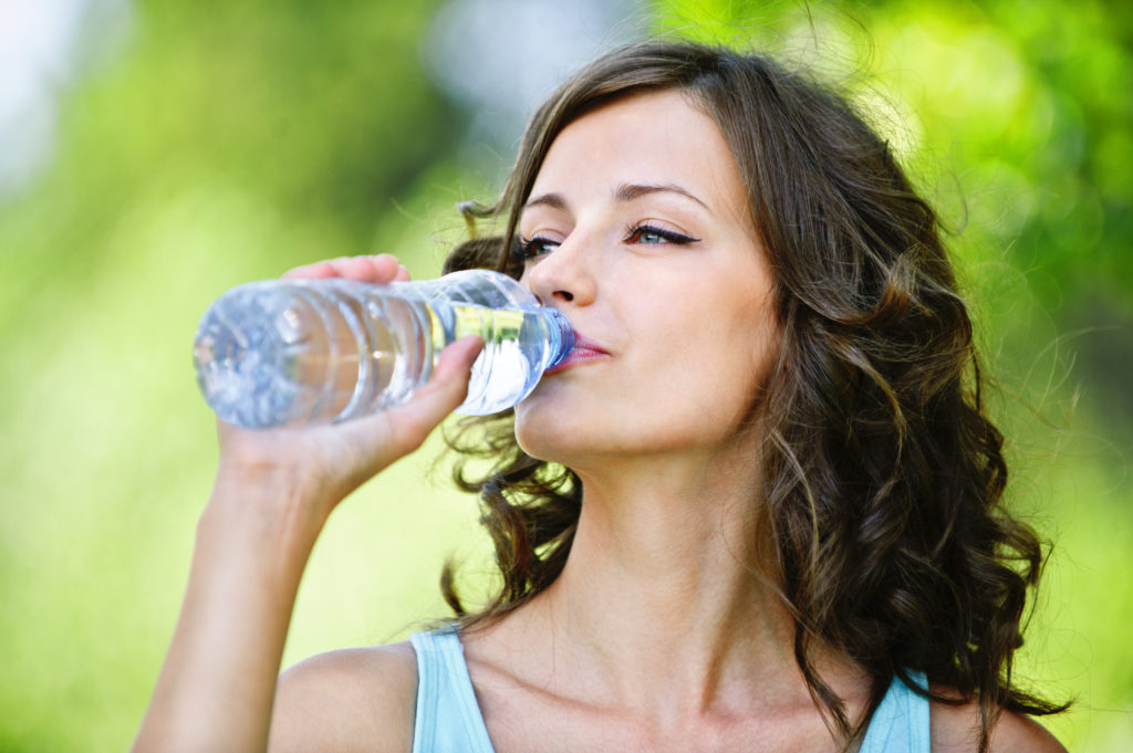 How to Stay Hydrated in the Heat! An article provided by Lawley